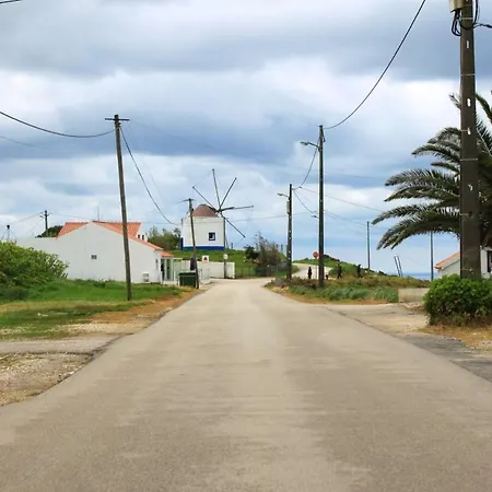 Charming House In With Terrace&parking * Nazaré